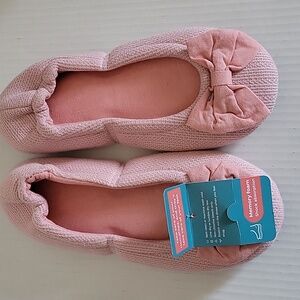 HOMETOP memory foam slippers size 5/6 pink.